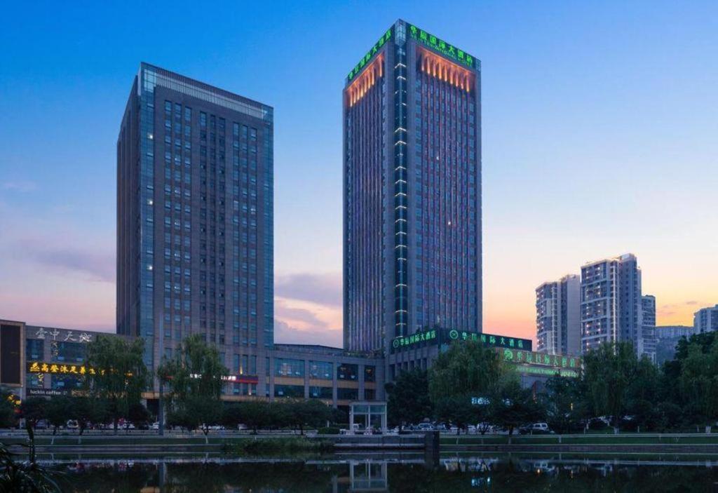 Chongqing Huachen International Hotel Eksteriør billede